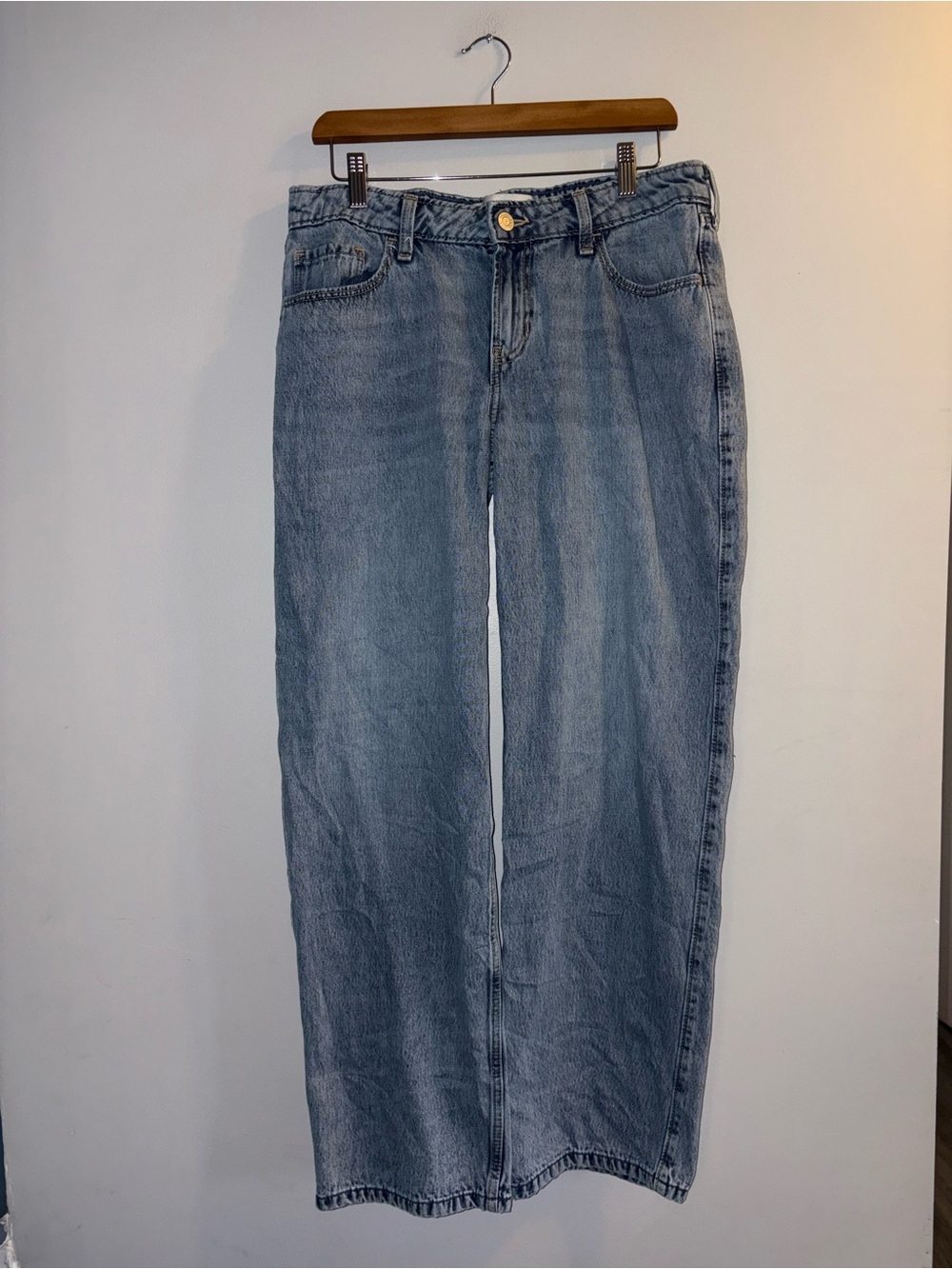 Hollister • Barrel Leg Jeans